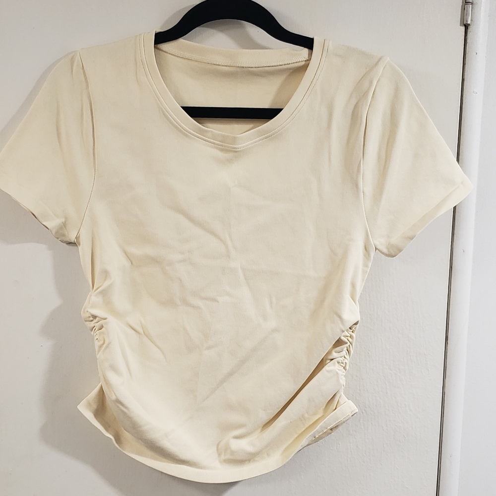🌻NWOT OQQ Cream Short-Sleeve Ruched Tee